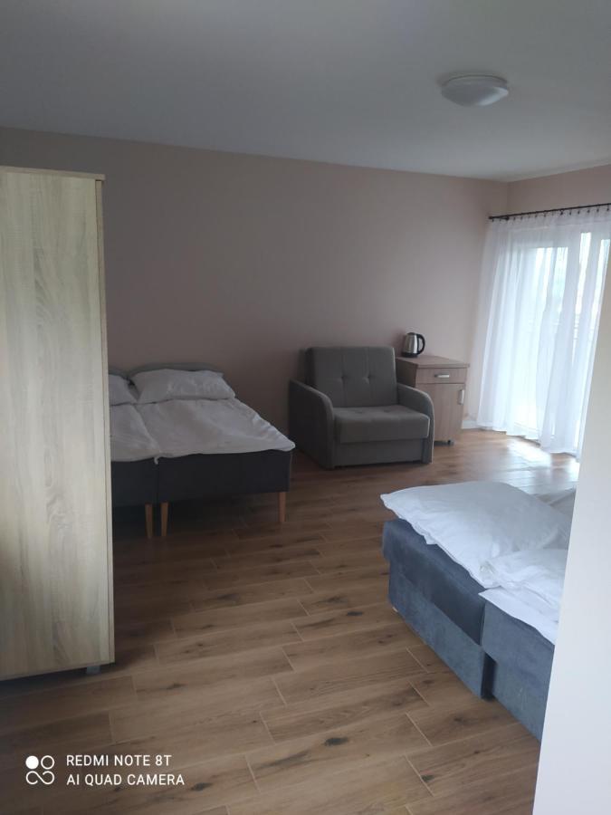 Piaskowy Dwor Hotel Криница Морска Екстериор снимка