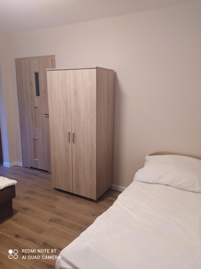 Piaskowy Dwor Hotel Криница Морска Екстериор снимка