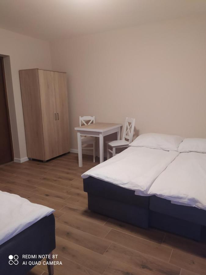 Piaskowy Dwor Hotel Криница Морска Екстериор снимка